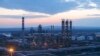 Glavna rafinerija na Dunavu mađarske grupe za naftu i plin MOL u Szazhalombatti, Mađarska 22. marta 2016. 