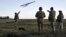 Украинские военные запускают беспилотник в направлении российских позиций возле Бахмута, Донецкая область, 15 декабря 2022 года