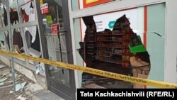 თერჯოლის ცენტრში მდებარე მაღაზია, სადაც თამილა ლილუაშვილი მოკლეს 