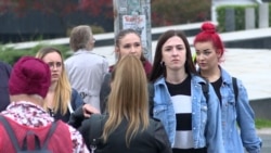 Sa mladim Sarajlijama i Banjalučanima o preporuci EU za bh. status kandidata Sa mladim Sarajlijama i Banjalučanima o preporuci EU za bh. status kandidata