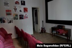 ანდრეის კინოთეატრი, Cinemaholics Tbilisi