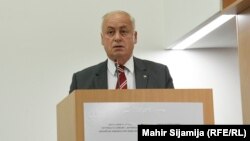 Arnautović: Političke stranke povlače svoje članove iz biračkih odbora (2. oktobar 2022.)