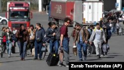 რუსეთის მოქალაქეები ნაწილობრივი მობილიზაციის გამოცხადების შემდეგ მასობრივად დაიძრნენ ლარსის სასაზღვრო გამშვები პუნქტისკენ. რუსული მიგრაციული ტალთა 2022 წლის 27 სექტემბერს 