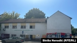 Iz nadležne službe Gradske uprave poručeno zaposlenim da sami prefarbaju mural.