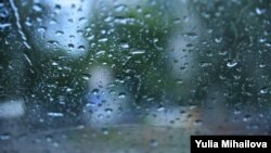 Згідно з прогнозом на сайті гідрометцентру, дощова погода утримається на більшій територій України ще щонайменше п’ять днів