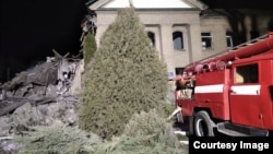 У ДСНС додали, що, за попередньою інформацією, під завалами більше нікого немає (фото з телеграм-каналу Олександра Старуха)