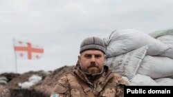 უფროსი ჯარისკაცი ვადიმ ჩხეტიანი უკრაინაში 2014 წლიდან იბრძოდა, ე.წ. ანტიტერორისტული ოპერაციის დროს, 2022 წლის 24 თებერვალს კი თავის ოცეულთან ერთად ქალაქ კრემენნაიასთან შეხვდა რუსეთის ფართომასშტაბიანი ომის დაწყებას