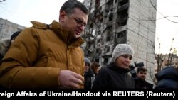 Главы МИД Украины и Германии Дмитрий Кулеба и Анналена Бербок, Харьков, 10 января 2023 года