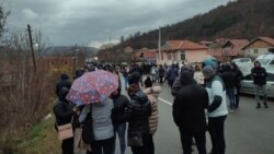 KOSOVO: Local populations gathers in Rudare, Zvecane municipality after the arrest of local Serb, Dejan Pantic, former member of Kosovo Police 