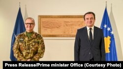 Kosovo - Premijer Aljbin Kurti se sastao sa komandantom KFOR-a , general majorom Anđelom De Ristučiom (Angelo Michele Ristuccia).
