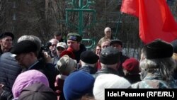 Депутат Губернской Думы Михаил Матвеев выступает на акции в Самаре