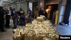 Kokain koji su američke službe zaplijenile na brodu "MSC Gayane" u sedam brodskih kontejnera u Filadelfiji. Pensilvanija, SAD, 17. juna 2019.