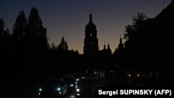 Київ після вимкнення електрики через російські удари по критичній інфраструктурі, 31 жовтня 2022 року