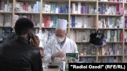 Яке аз дорухонаҳои Душанбе