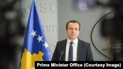 Institucije nastavljanju svoja angažovanja na preregistraciji tablica: Aljbin Kurti