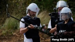 Камбоджийские инструкторы обучают украинских сапёров, Камбоджа, январь 2023