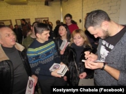 Костянтин Чабала на презентації своєї книги «Вовче»