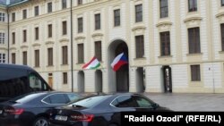 Будівля чеського уряду, Прага