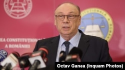 რუმინეთის საკონსტიტუციო სასამართლოს თავმჯდომარე მარიან ენაჩემ 2 დეკემბერს გამოაცხადა, რომ საპრეზიდენტო არჩევნების პირველი ტურის შედეგები დადასტურებულია.