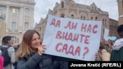 Protesti roditelja dece sa autizmom u Beogradu i Novom Sadu