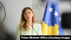 Albulena Haxhiu na tiskovnoj konferenciji u Prištini, Kosovo (fotoarhiva)