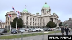 U Skupštini Srbije frormiran je 18. jula Anketni odbor koji se bavi utvrđivanjem činjenica i okolnosti koje su dovele do dva masovna ubistva u Srbiji početkom maja.