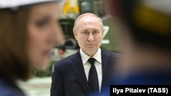 Владимир Путин во время общения с рабочими АО "Северо-западный региональный центр концерна ВКО "Алмаз-Антей" - Обуховский завод", январь 2023