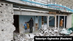 Зруйновані конструкції стадіону, ілюстративне фото