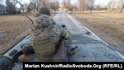 Вооруженные Силы Украины готовятся к бою в Василькове, февраль 2022 года