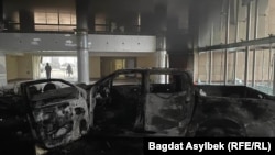 Фойе здания бывшей резиденции президента в Алматы после взрыва. 6 января 2022 года