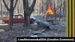 საილუსტრაციო ფოტო არქივიდან. რუსეთის ჯარების საჰაერო დარტყმის ადგილი ხერსონში