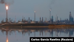 Pogled na kompleks rafinerije Amuay koji pripada venezuelanskoj državnoj naftnoj kompaniji PDVSA u Punto Fiju, Venecuela, 17. novembar 2016.