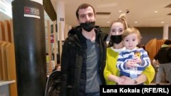 ანასტასია ბრატიშკა ოჯახთან ერთად.