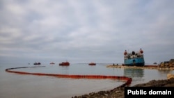 Потерпевший крушение в Черном море танкер «Волгонефть-239»