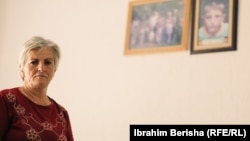 Hamide Gaši iz Trnja, preživela je rat na Kosovu i svedočila o zločinima počinjenim u njenom selu. Foto: Ibrahim Beriša (RSE)