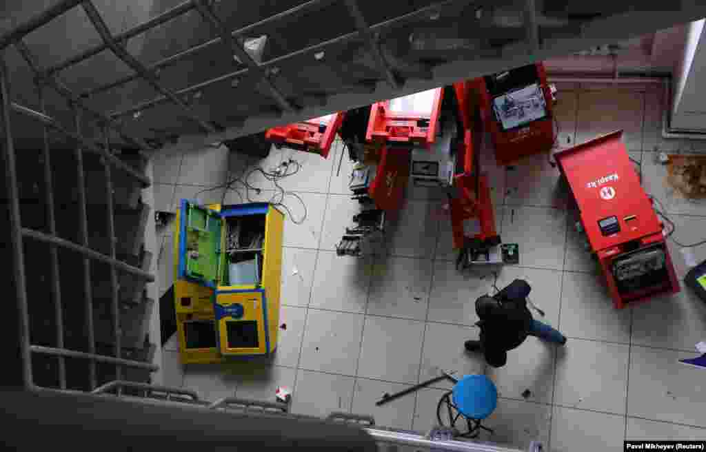 Uništeni bankomati u Almatiju 9. januara.