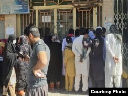 პურის რიგი თეირანში. 2022 წლის 28 იანვარი