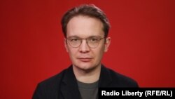 The newspaper's chief editor, Kirill Martynov, vowed that his periodical would continue its operations.