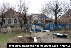 Последствия первых российских обстрелов села Каменское, 2 апреля 2022 года