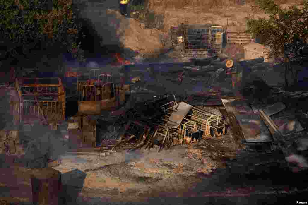 Kuće uništene u požaru kod Manrese, Španija, 18. juli.