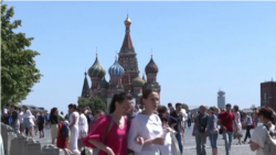 'Još nije počelo': Moskovljani o posledicama izolacije Rusije 'Još nije počelo': Moskovljani o posledicama izolacije Rusije