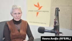 Mi kao da se bojimo da stanemo pred ogledalo i da kažemo ko smo i šta smo: Jelica Kurjak