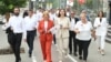 Irina Vlah (în centru), lidera partidului „Inima Moldovei”, locul 3 pe listele „Blocului Patriotic” la parlamentare, alături de membri și simpatizanți ai partidului