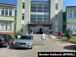 Osnovna škola "Muharem Kadriu" u Velikom Trnovcu