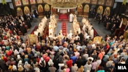 Vernici na liturgiji u Skoplju, 24. maj 2022.