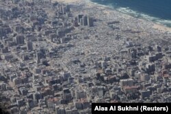 Панорамна снимка на разрушена част от град Газа, 17 август.