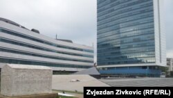 Nikome se ne isplati praviti 'od gotovine veresiju'.: Zgrada državnih institucija BiH