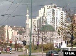 Nakon Jašarevićevog napada u Sarajevu pretresane su kuće i stanovi vehabija u blizini Džamije kralja Fahda, glavnom molivenom mjestu vehabija u Sarajevu