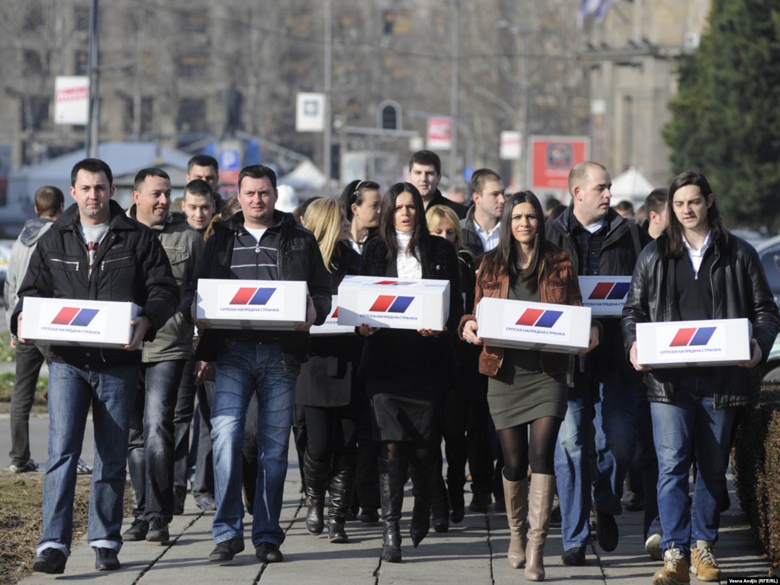 Pristalice Srpske napredne stranke, Beograd 13. januar 2011. 