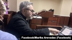 ნიკა გვარამია სასამართლოს სხდომაზე